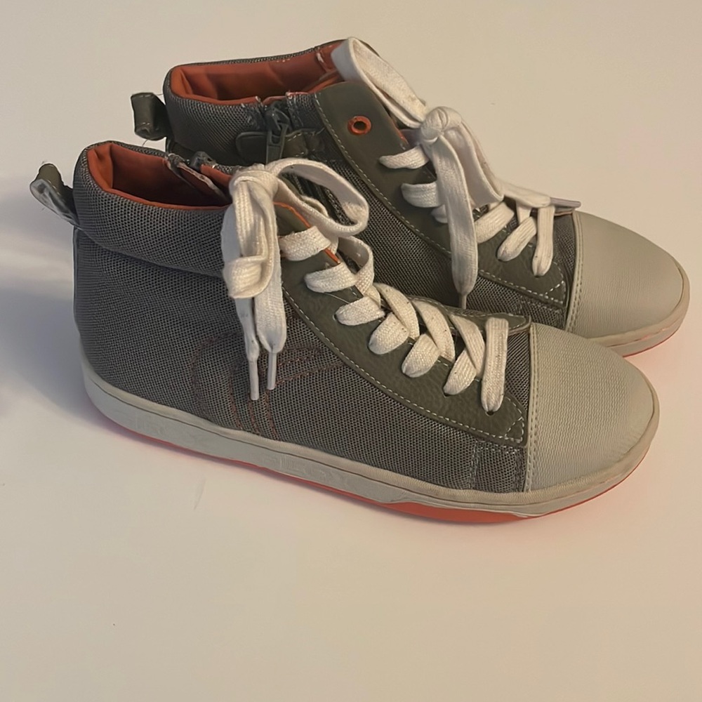 PRICE DROP Grey Geox sneakers tennis shoes youth 4 high top youth 5 Euro 37 EUC